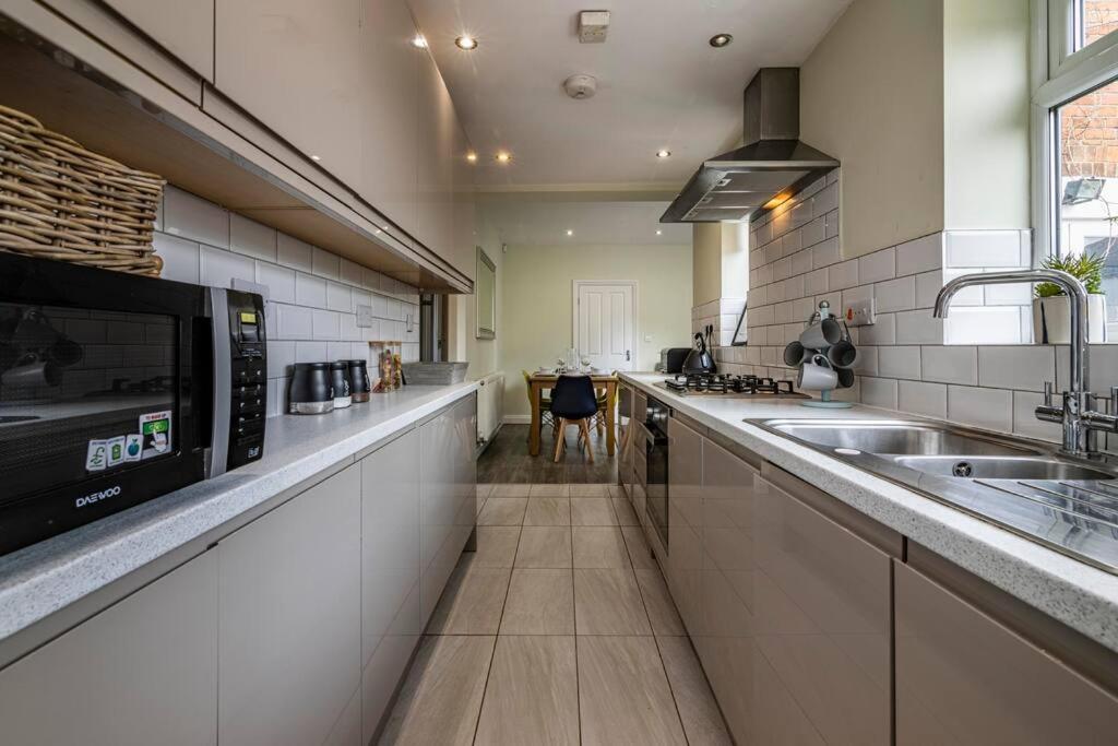 Dovecote House Beeston Private Parking 15Mins From Nottingham City Centre Close To Qmc Hospital Buitenkant foto