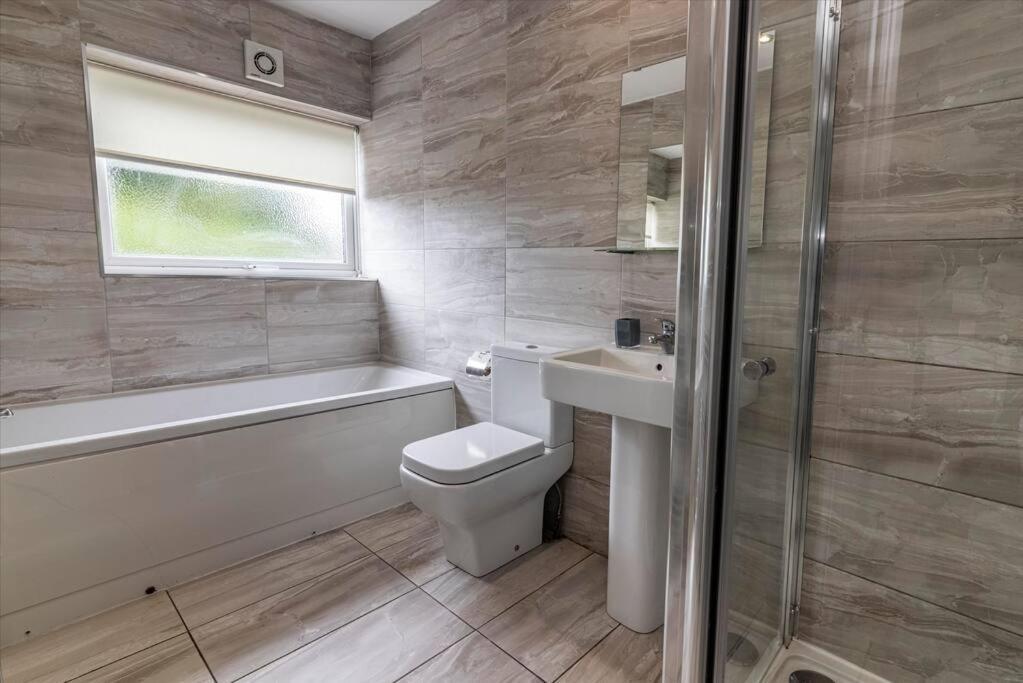Dovecote House Beeston Private Parking 15Mins From Nottingham City Centre Close To Qmc Hospital Buitenkant foto
