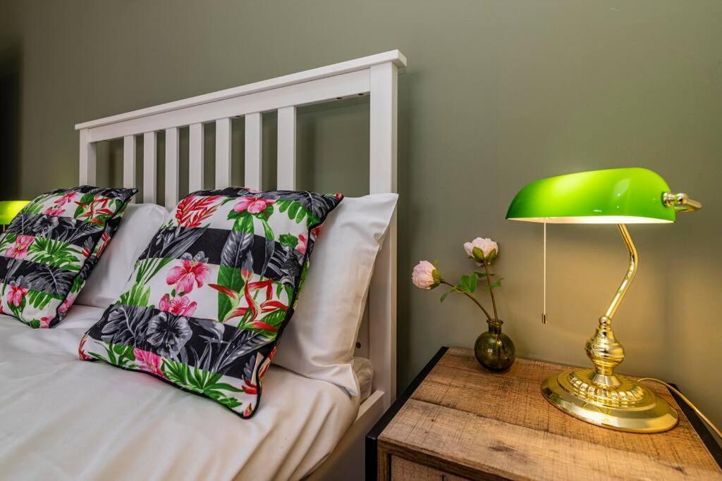 Dovecote House Beeston Private Parking 15Mins From Nottingham City Centre Close To Qmc Hospital Buitenkant foto