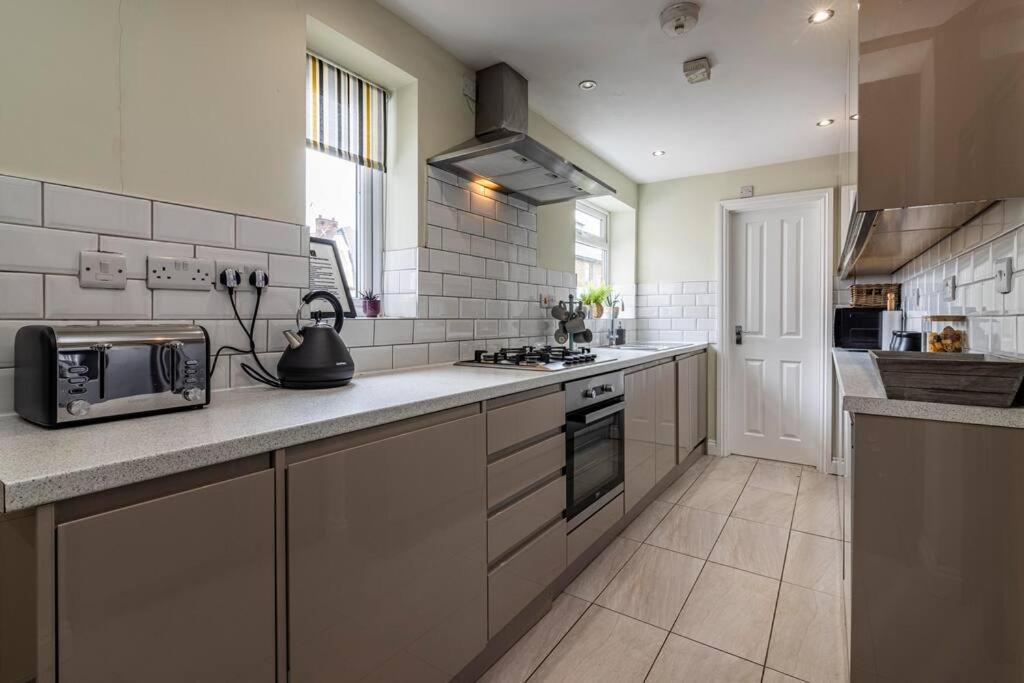 Dovecote House Beeston Private Parking 15Mins From Nottingham City Centre Close To Qmc Hospital Buitenkant foto